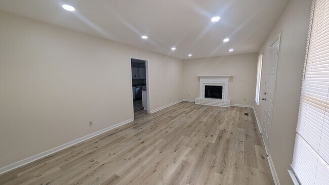 Photo - 2BR/1.5BA Renovated Townhome