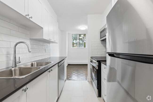 1BR, 1BA - 613SF - Kitchen