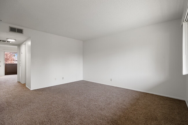 Photo - 1202 Bidwell Ave