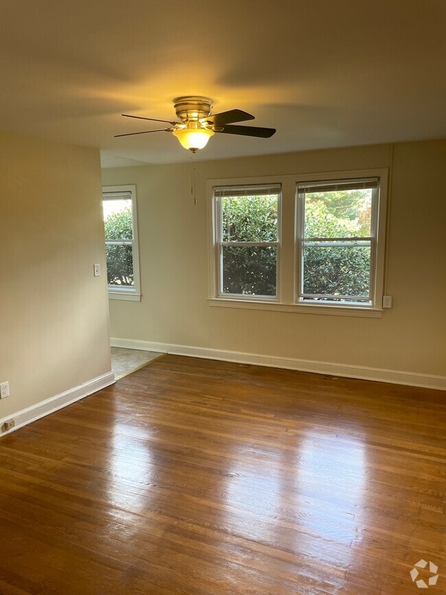 Building Photo - 634 N Monroe St Unit 4 Rental