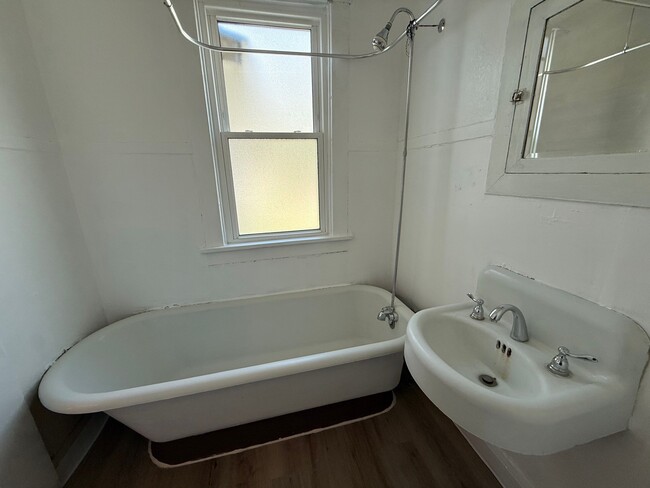 Photo - 131 Broadwater Ave