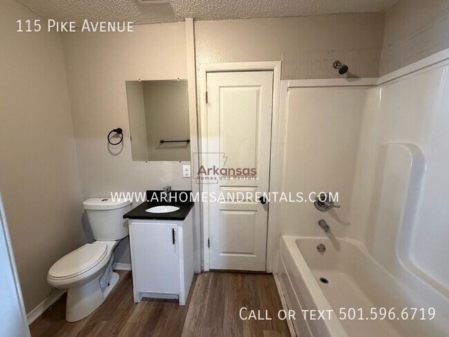 Photo - 115 Pike Ave