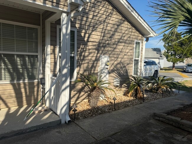 Photo - 203 Lyons Cove Dr