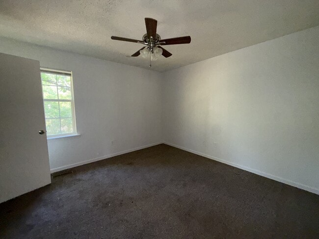 Photo - 161 Shamrock Ln