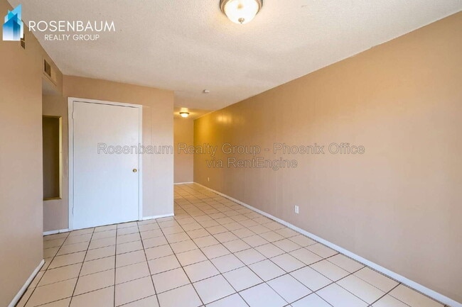 Photo - 26 W 6th Pl Unit 2