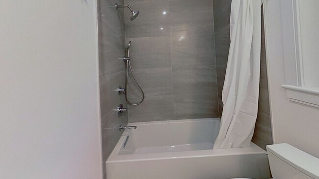 Photo - 42 Englewood Ave