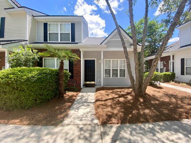 Spacious Townhome located in The Townes at... - Spacious Townhome located in The Townes at...