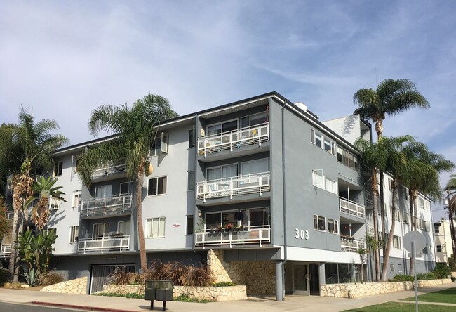 Building Photo - 303 California Ave Rental
