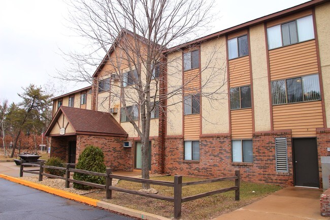 Photo - Parkway Apartments