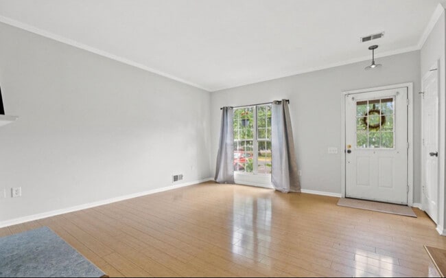 Photo - 7136 Strawn Ct