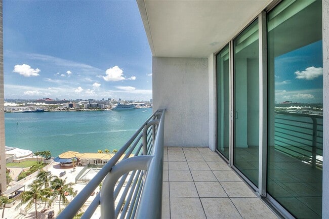 Photo - 335 S Biscayne Blvd Unit 1700