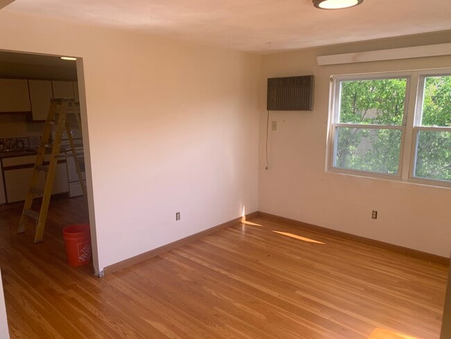 Photo - 60 Vineland St Unit 1