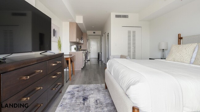 Photo - 1025 E 25th St Unit 611