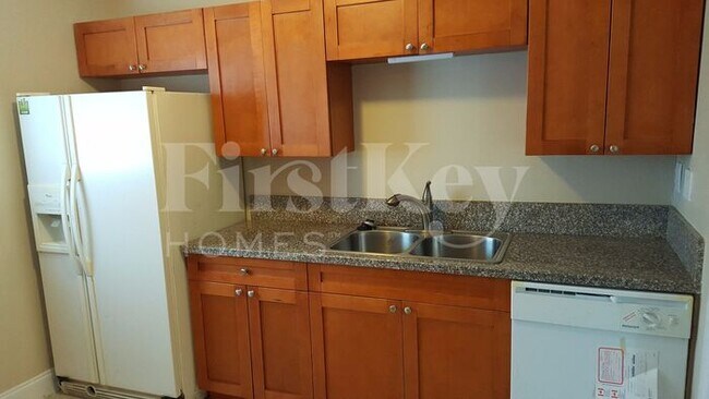 Photo - 1344 W River Dr