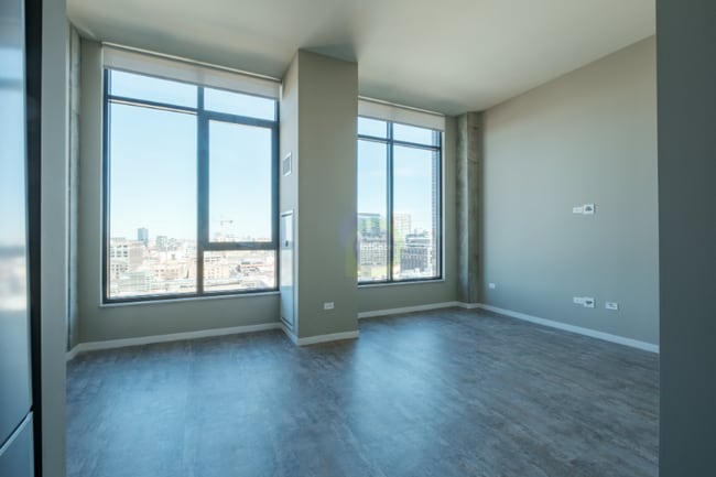 Building Photo - 910 W Washington Blvd Rental