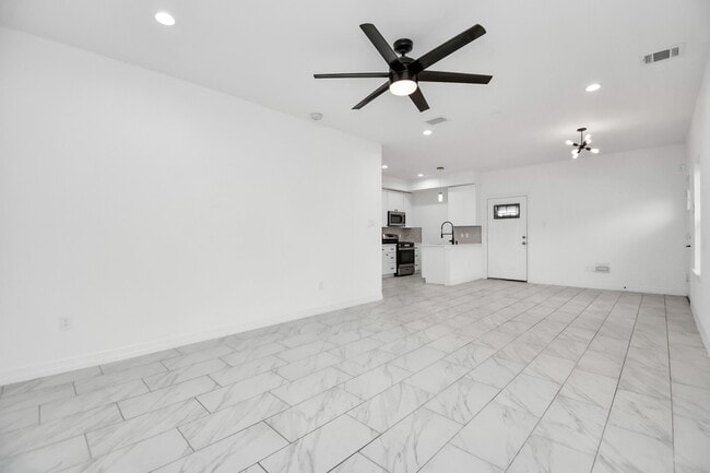 Photo - 9003 Prairie View Dr