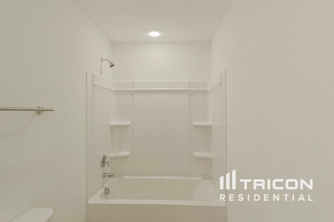 Photo - 1629 Baugh St