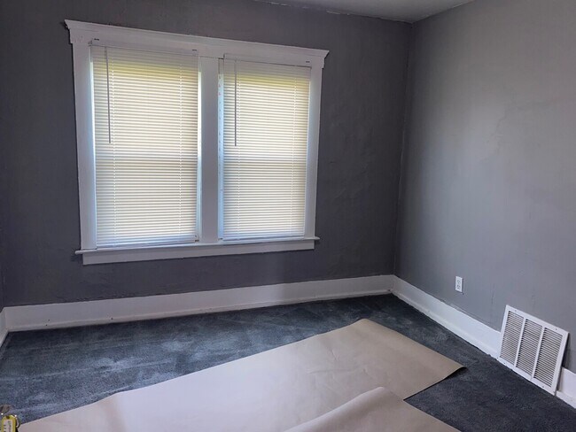 Photo - ELMHURST 3777 Unit 3779