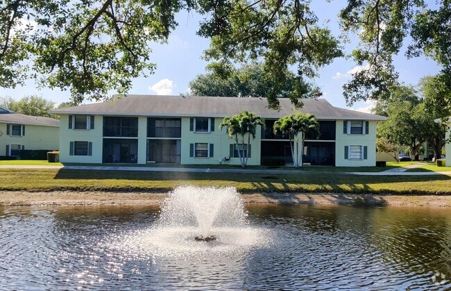 Building Photo - 701-701 Sabal Ridge Cir Unit #C Rental