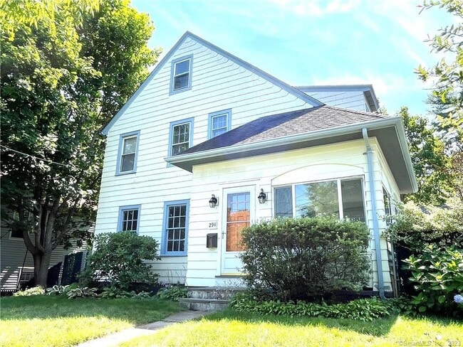 Building Photo - 294 Fountain St