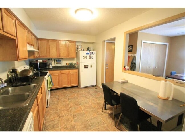 Photo - 949 Wescott Trail Unit 104