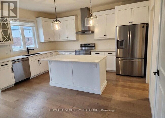 Photo - 89 Royal Cres