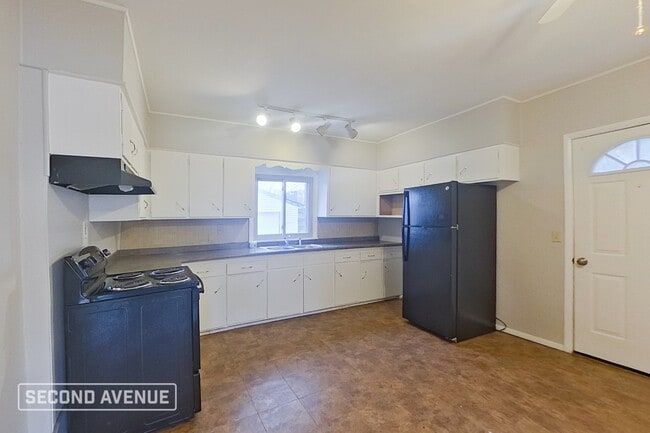 Photo - 1635 Bronson Rd
