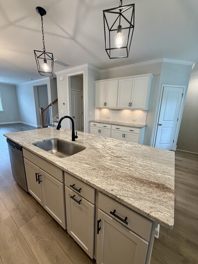 Photo - 704 Carraway Garden Dr
