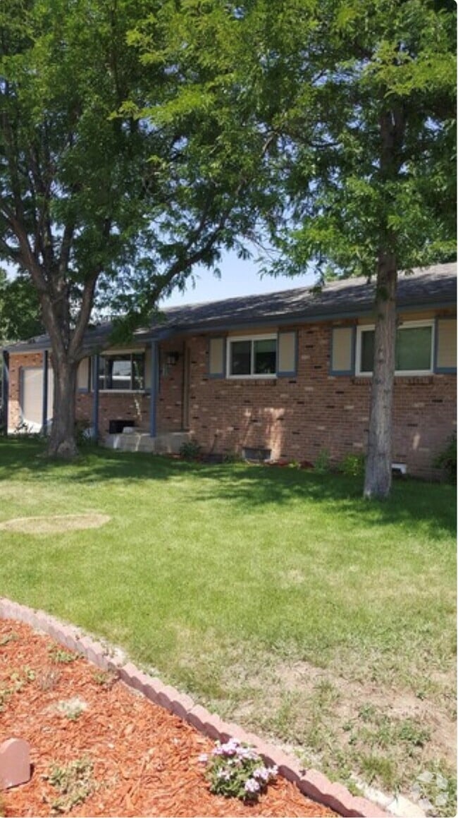 Building Photo - 301 Olive Ln Rental