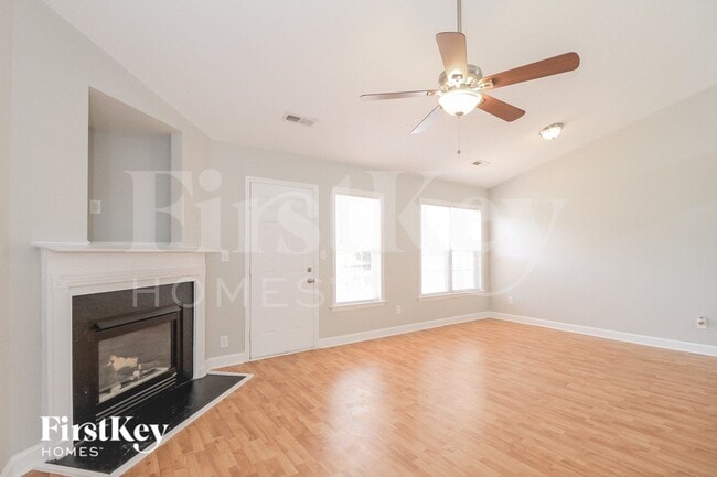 Photo - 1800 Holly Crescent Ln