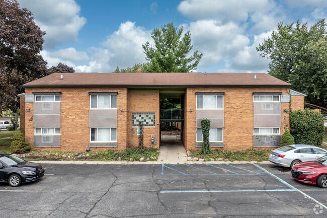 Walnut Manor Apartments