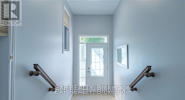 Photo - 320 Autumnfield St