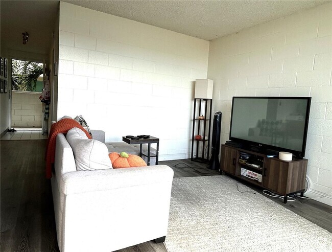 Building Photo - Spacious 1 bedroom! Great Location! Unit A309 Rental