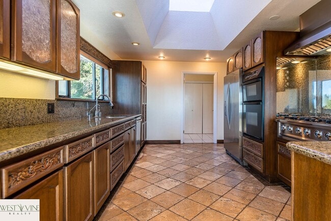 Photo - Oceanview Mountain Retreat Home On 3+ Acres