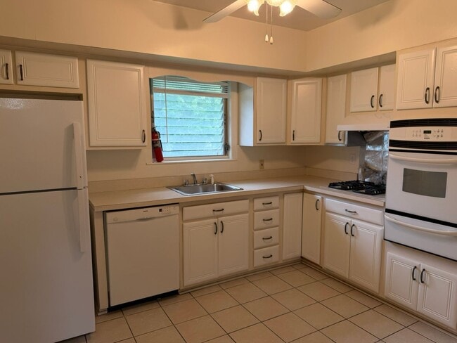 Photo - 9220 Quintana Dr