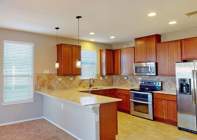 Photo - Large 4/3/2 Home in West Village at Creekside!
