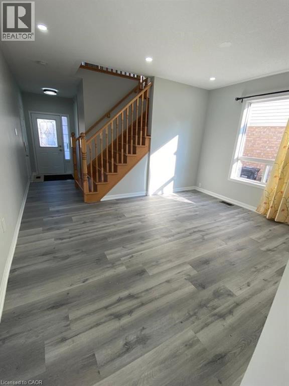 Photo - 28 Tawnie Crescent