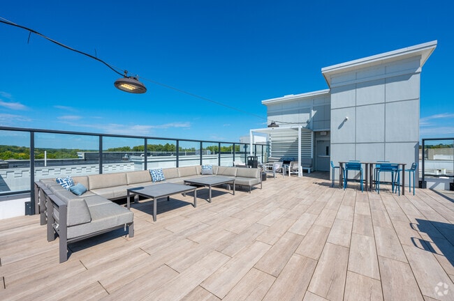 Rooftop Lounge - The Landing Apartments