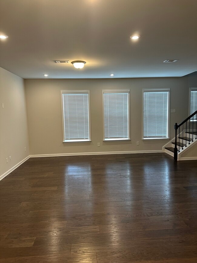 Photo - 3040 Regal Crown Dr
