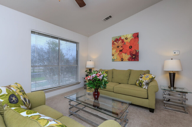 Beeville Station Apartments - Beeville Station Apartments