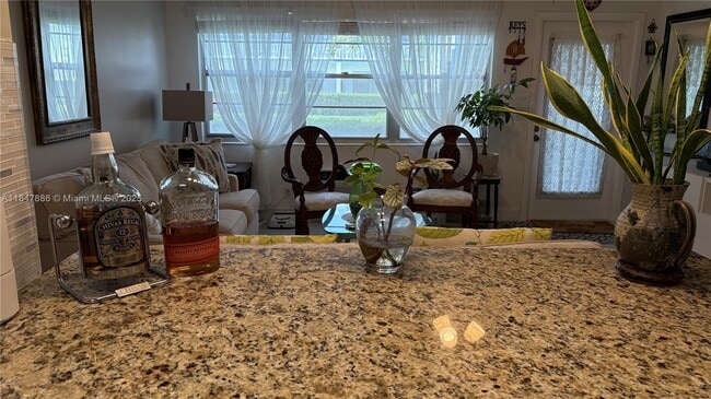 Photo - 98 Westbury E Unit 98