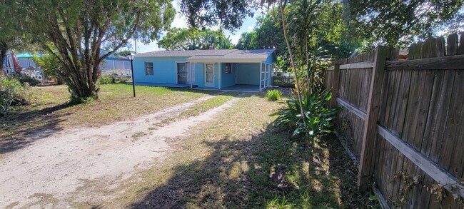 Photo - 2439 2nd Avenue SE