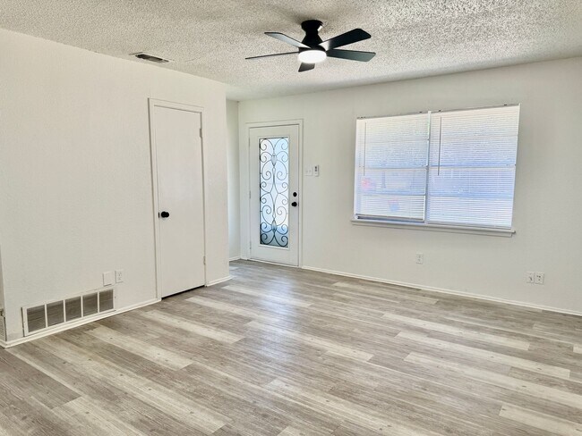 Photo - Updated 3/1.5 with Bonus Room in North by Northwest!