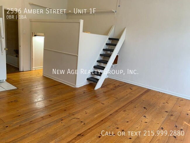 Building Photo - 2536 Amber St Unit 1F