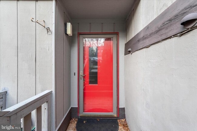 Photo - 2337 Glade Bank Way