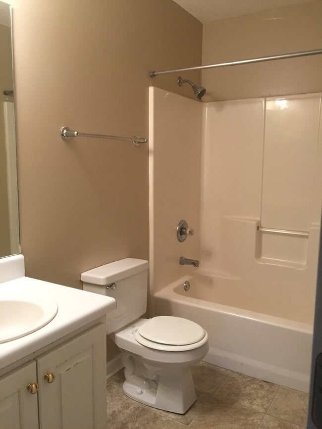 Photo - Center 685-687 Unit 685