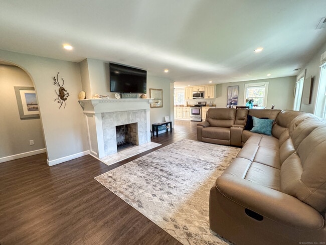 Photo - 66 Nehantic Dr