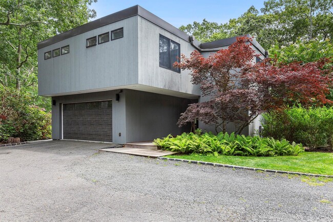 Building Photo - 6 Woodland Way Rental
