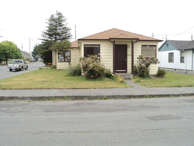 Building Photo - 1231ltur Unit 1231