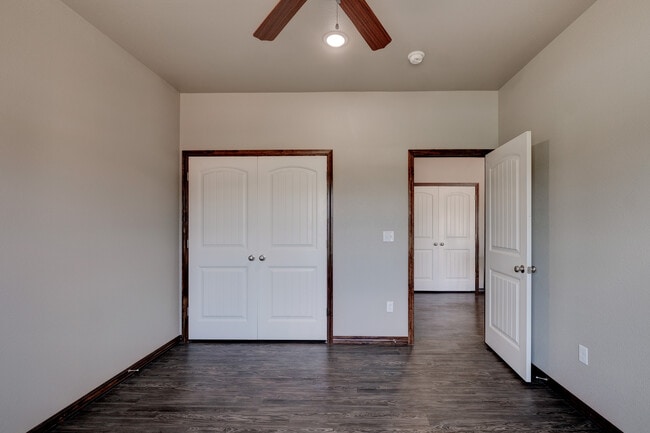 Photo - 400 E Elk St